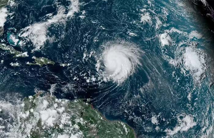 Calor absorvido por oceanos em 2025 se equivale à energia de 12 bombas de Hiroshima