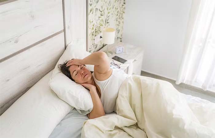 Você sempre acorda no mesmo horário durante a madrugada? Especialistas explicam o motivo