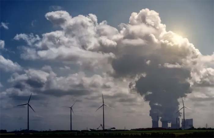 A ONU alerta que a “dependência de combustíveis fósseis” desestabiliza o clima e a segurança global