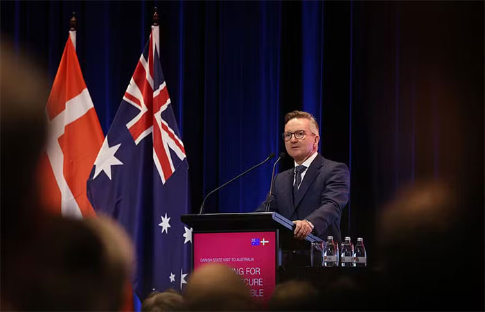 Crise do petróleo causada pela guerra no Irã deve acelerar transição energética, diz presidente da COP31