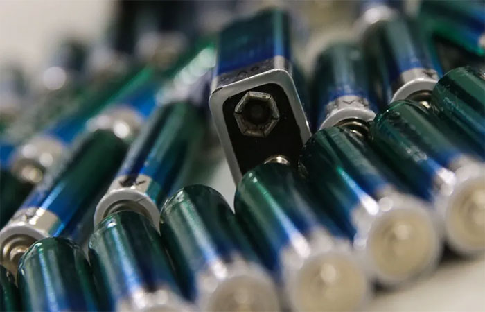 Brasil produz 2,4 milhões de toneladas de lixo eletrônico por ano; entenda por que isso é um problema ambiental e o que fazer com o seu