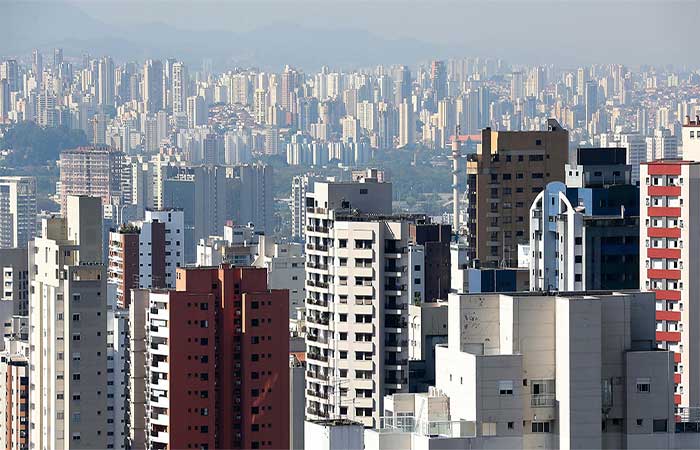 Verticalização das cidades brasileiras gera baixa ocupação e poucas áreas livres em edifícios