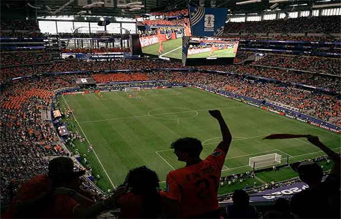 Ingresso seria R$ 560 mais caro se FIFA repassasse à torcida gastos necessários para compensar emissões de CO2 da Copa