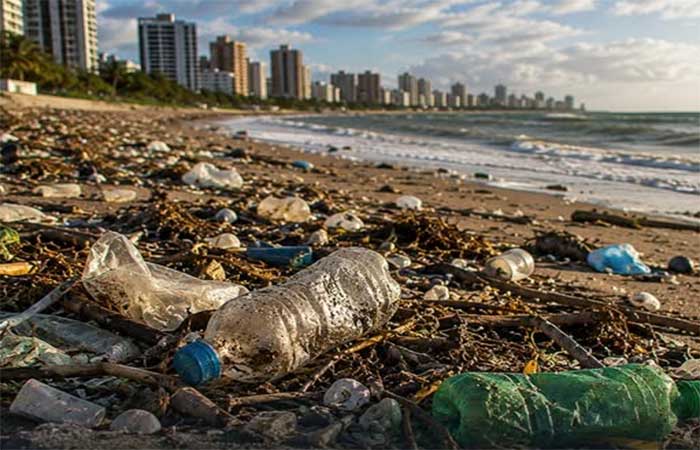 Cerca de 80% dos resíduos encontrados nos oceanos têm origem nas cidades