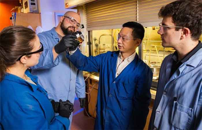 Cientistas transformam resíduos de PVC em lubrificante